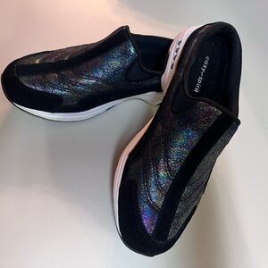 Easy Spirit Sleek Black Iridescent Women's Shoes